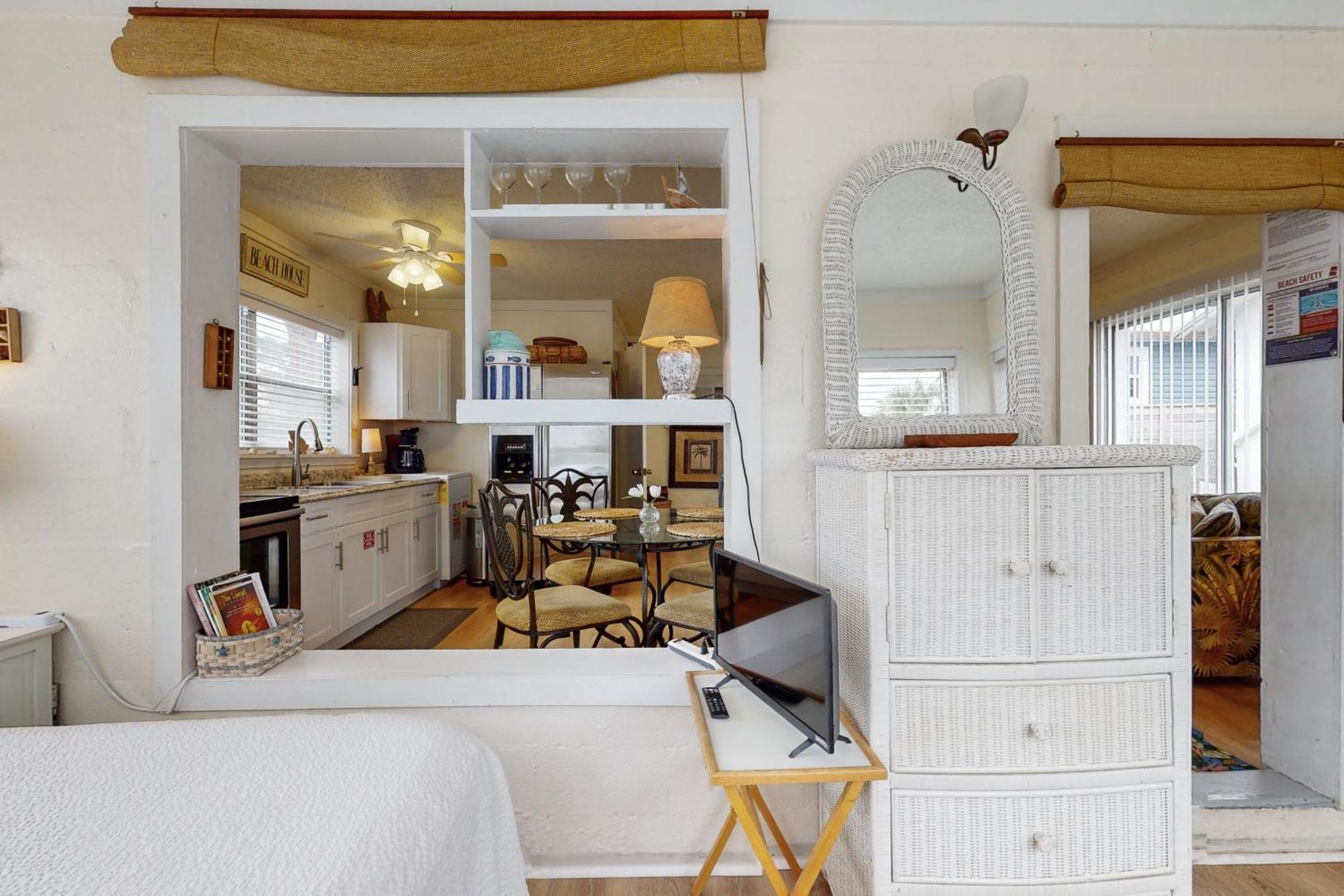 Linda'S Cozy Cottage "C" Laguna Beach Exterior photo